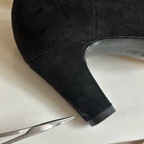 Aerosoles Heelrest Black Suede 3in Heel Comfy Soft Slip on Ankle Boot - Picture 13 of 13